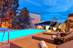 Faszinierendes Apartment nur 150 Meter zum Strand mit Jacuzzi, Billard, Pool, Grill